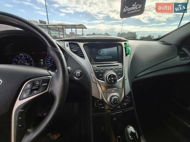 Черный Хендай Грандер, объемом двигателя 3 л и пробегом 252 тыс. км за 10500 $, фото 1 на Automoto.ua