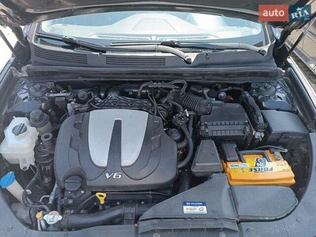 Чорний Хендай Грандер, об'ємом двигуна 3 л та пробігом 170 тис. км за 12500 $, фото 1 на Automoto.ua