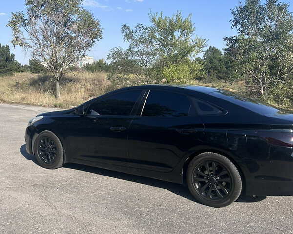 Черный Хендай Грандер, объемом двигателя 3 л и пробегом 192 тыс. км за 10400 $, фото 6 на Automoto.ua