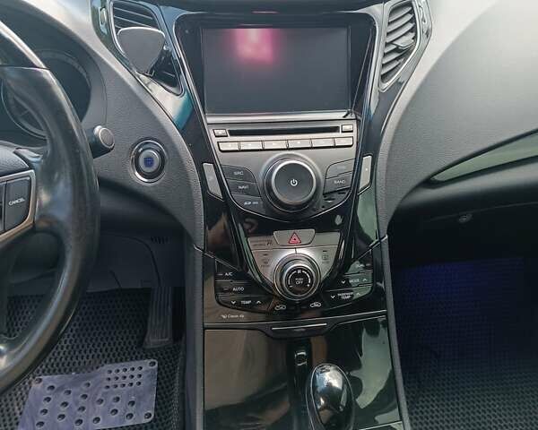 Чорний Хендай Грандер, об'ємом двигуна 3 л та пробігом 170 тис. км за 12500 $, фото 21 на Automoto.ua