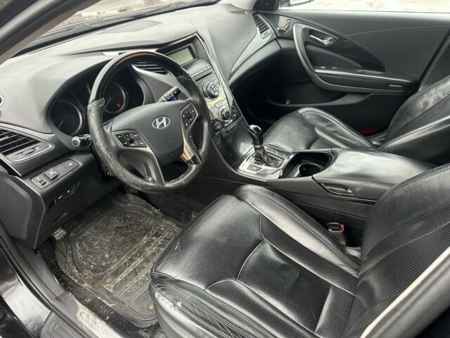 Чорний Хендай Грандер, об'ємом двигуна 3 л та пробігом 260 тис. км за 7777 $, фото 9 на Automoto.ua