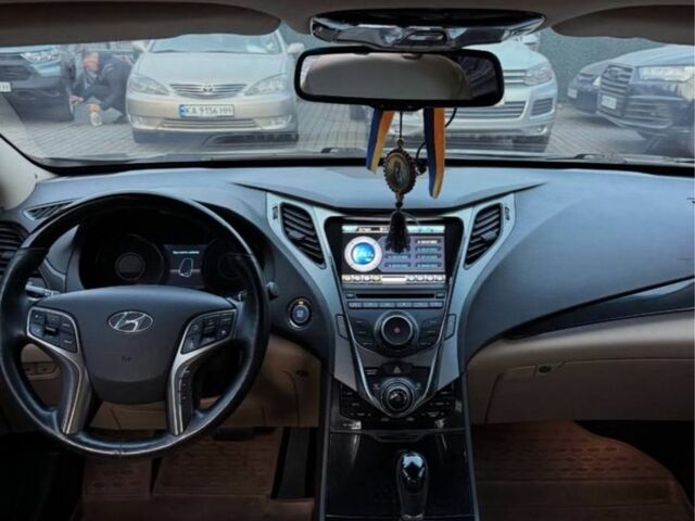 Чорний Хендай Грандер, об'ємом двигуна 3 л та пробігом 16 тис. км за 10000 $, фото 2 на Automoto.ua