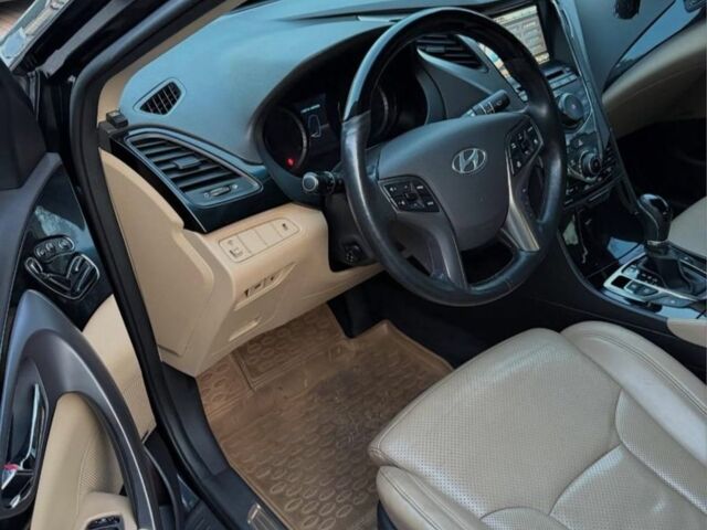 Чорний Хендай Грандер, об'ємом двигуна 3 л та пробігом 16 тис. км за 10000 $, фото 1 на Automoto.ua