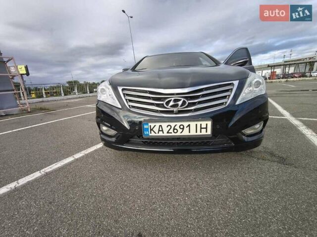 Чорний Хендай Грандер, об'ємом двигуна 3 л та пробігом 252 тис. км за 10500 $, фото 3 на Automoto.ua