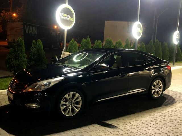 Чорний Хендай Грандер, об'ємом двигуна 3 л та пробігом 350 тис. км за 12000 $, фото 3 на Automoto.ua