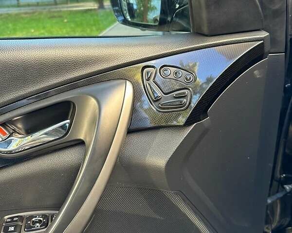 Чорний Хендай Грандер, об'ємом двигуна 3 л та пробігом 253 тис. км за 11500 $, фото 15 на Automoto.ua