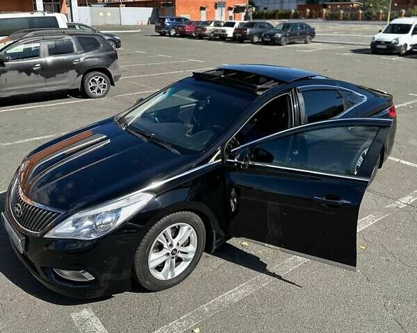 Чорний Хендай Грандер, об'ємом двигуна 3 л та пробігом 253 тис. км за 11500 $, фото 5 на Automoto.ua