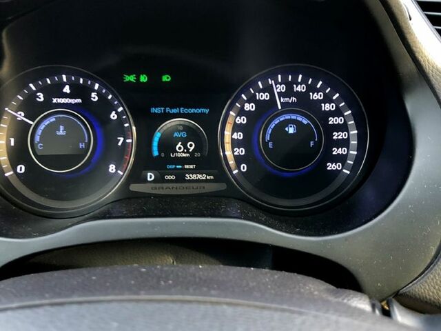 Чорний Хендай Грандер, об'ємом двигуна 3 л та пробігом 350 тис. км за 12000 $, фото 12 на Automoto.ua