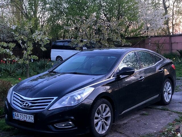 Чорний Хендай Грандер, об'ємом двигуна 3 л та пробігом 350 тис. км за 12000 $, фото 5 на Automoto.ua