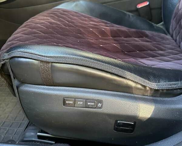 Чорний Хендай Грандер, об'ємом двигуна 3 л та пробігом 253 тис. км за 11500 $, фото 14 на Automoto.ua