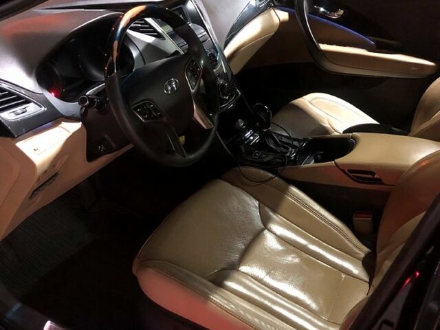 Чорний Хендай Грандер, об'ємом двигуна 3 л та пробігом 350 тис. км за 12000 $, фото 7 на Automoto.ua