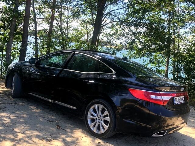 Чорний Хендай Грандер, об'ємом двигуна 3 л та пробігом 350 тис. км за 12000 $, фото 1 на Automoto.ua