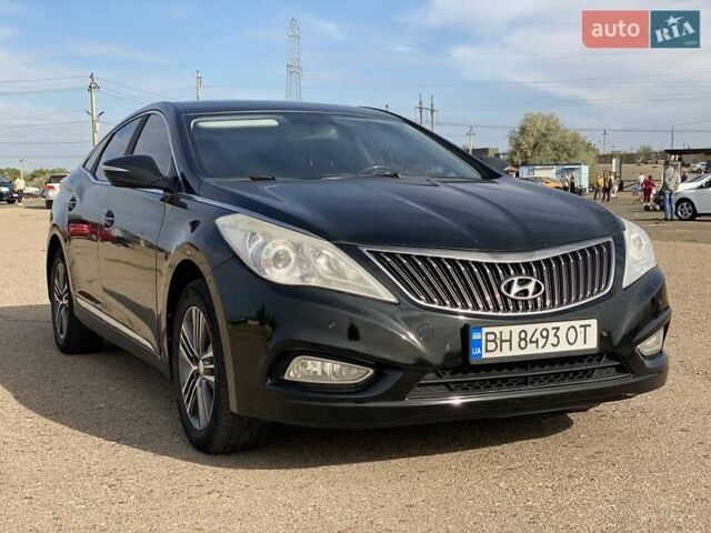 Чорний Хендай Грандер, об'ємом двигуна 3 л та пробігом 267 тис. км за 10500 $, фото 2 на Automoto.ua