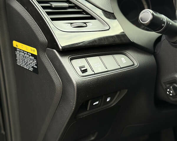 Черный Хендай Грандер, объемом двигателя 2.2 л и пробегом 315 тыс. км за 13300 $, фото 16 на Automoto.ua