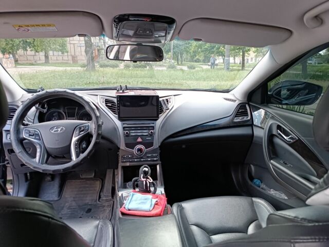 Черный Хендай Грандер, объемом двигателя 3 л и пробегом 82 тыс. км за 13500 $, фото 6 на Automoto.ua