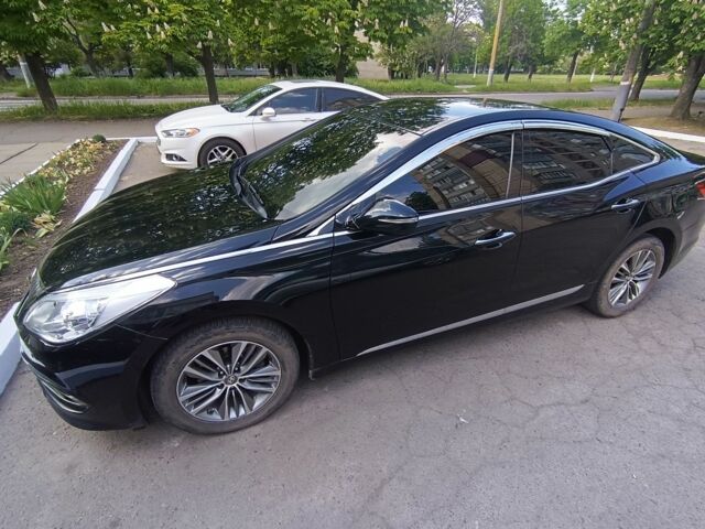 Черный Хендай Грандер, объемом двигателя 3 л и пробегом 82 тыс. км за 13500 $, фото 3 на Automoto.ua