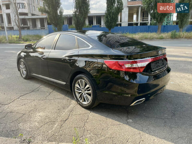 Черный Хендай Грандер, объемом двигателя 3 л и пробегом 190 тыс. км за 12300 $, фото 2 на Automoto.ua