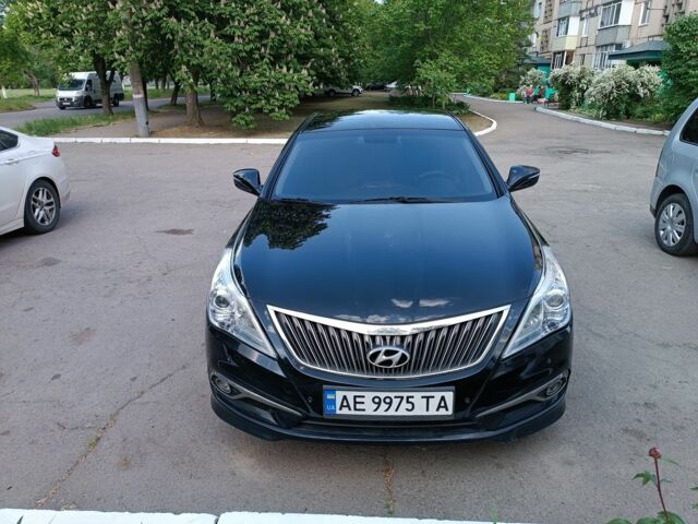 Черный Хендай Грандер, объемом двигателя 3 л и пробегом 82 тыс. км за 13500 $, фото 2 на Automoto.ua