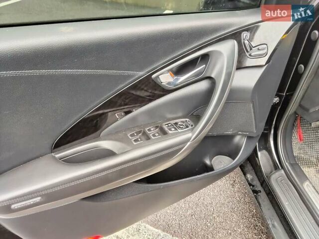 Чорний Хендай Грандер, об'ємом двигуна 3 л та пробігом 234 тис. км за 11100 $, фото 26 на Automoto.ua
