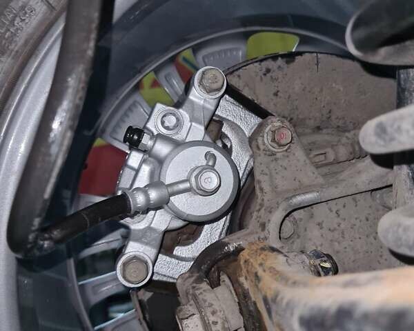 Черный Хендай Грандер, объемом двигателя 3 л и пробегом 270 тыс. км за 13000 $, фото 56 на Automoto.ua