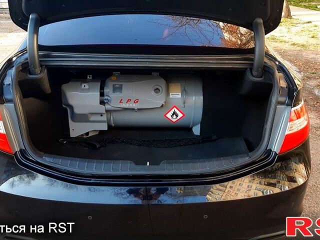 Черный Хендай Грандер, объемом двигателя 3 л и пробегом 240 тыс. км за 13000 $, фото 10 на Automoto.ua