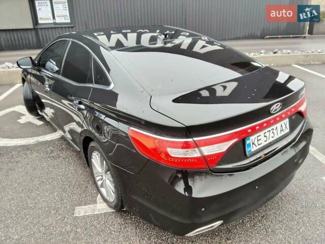 Чорний Хендай Грандер, об'ємом двигуна 3 л та пробігом 234 тис. км за 11100 $, фото 14 на Automoto.ua