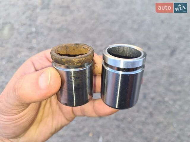 Черный Хендай Грандер, объемом двигателя 3 л и пробегом 270 тыс. км за 13000 $, фото 54 на Automoto.ua