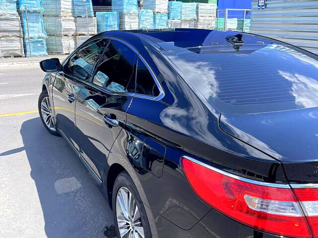 Чорний Хендай Грандер, об'ємом двигуна 3 л та пробігом 216 тис. км за 11500 $, фото 4 на Automoto.ua