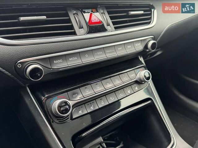 Чорний Хендай Грандер, об'ємом двигуна 3 л та пробігом 233 тис. км за 16990 $, фото 25 на Automoto.ua