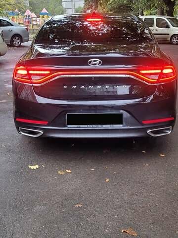 Черный Хендай Грандер, объемом двигателя 3 л и пробегом 230 тыс. км за 17500 $, фото 1 на Automoto.ua