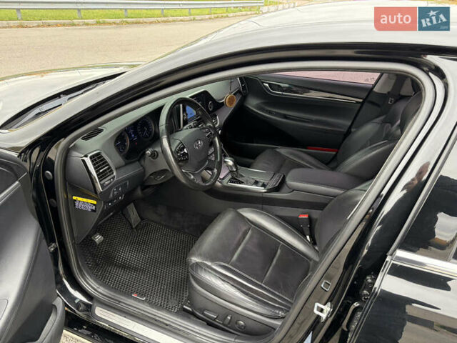 Черный Хендай Грандер, объемом двигателя 2.99 л и пробегом 299 тыс. км за 16500 $, фото 14 на Automoto.ua