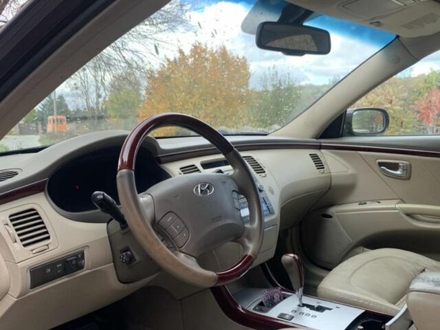 Красный Хендай Грандер, объемом двигателя 3.3 л и пробегом 400 тыс. км за 5000 $, фото 4 на Automoto.ua