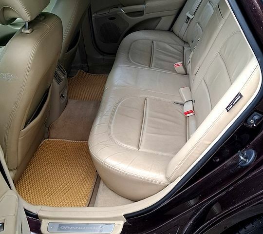 Червоний Хендай Грандер, об'ємом двигуна 3.3 л та пробігом 280 тис. км за 6500 $, фото 9 на Automoto.ua