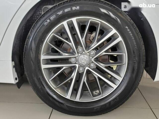 Хендай Грандер 2017 у Києві на Automoto.ua Хендай Грандер, об'ємом двигуна 3 л та пробігом 189 тис. км за 18900 $, фото 9 на Automoto.ua