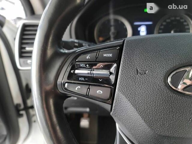 Хендай Грандер 2017 у Києві на Automoto.ua Хендай Грандер, об'ємом двигуна 3 л та пробігом 189 тис. км за 18900 $, фото 12 на Automoto.ua