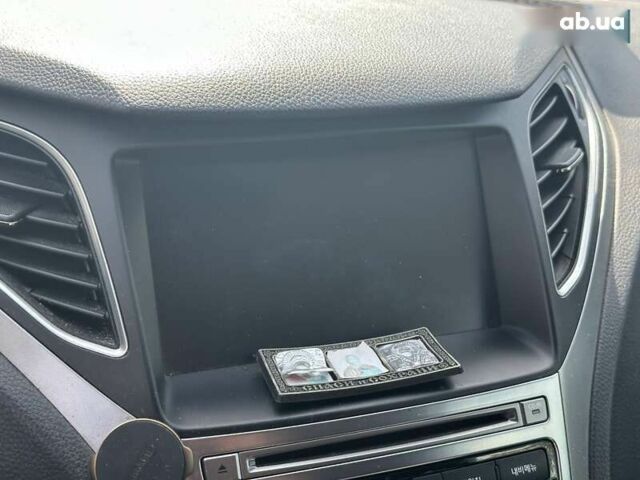 Хендай Грандер, объемом двигателя 3 л и пробегом 265 тыс. км за 14490 $, фото 19 на Automoto.ua