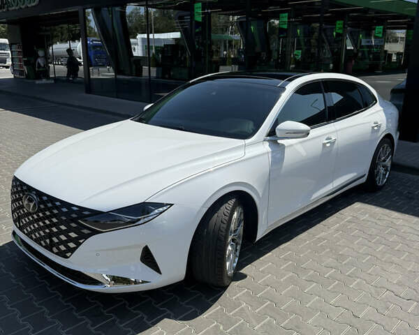 Хендай Грандер, объемом двигателя 2.5 л и пробегом 14 тыс. км за 29500 $, фото 5 на Automoto.ua