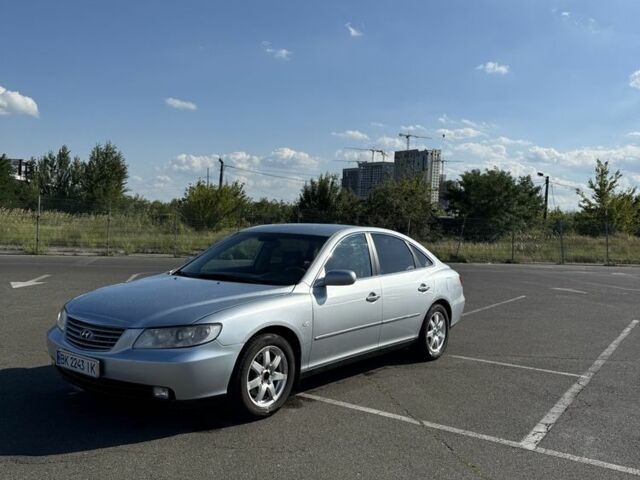 Серый Хендай Грандер, объемом двигателя 3.3 л и пробегом 250 тыс. км за 4999 $, фото 11 на Automoto.ua