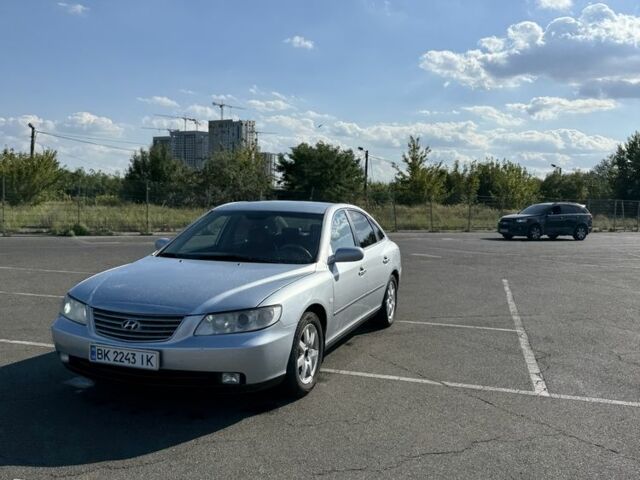 Серый Хендай Грандер, объемом двигателя 3.3 л и пробегом 250 тыс. км за 4999 $, фото 10 на Automoto.ua