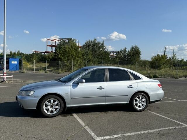 Серый Хендай Грандер, объемом двигателя 3.3 л и пробегом 250 тыс. км за 4999 $, фото 12 на Automoto.ua