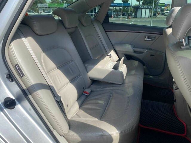 Серый Хендай Грандер, объемом двигателя 3.3 л и пробегом 237 тыс. км за 5290 $, фото 17 на Automoto.ua