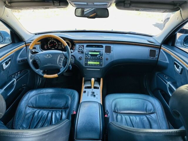 Серый Хендай Грандер, объемом двигателя 3.3 л и пробегом 290 тыс. км за 5700 $, фото 17 на Automoto.ua