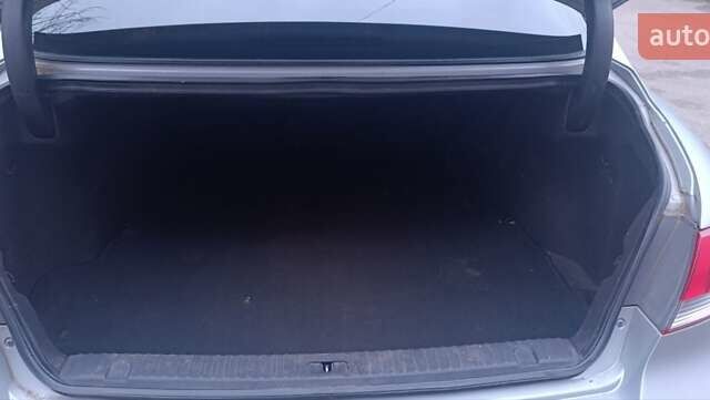 Серый Хендай Грандер, объемом двигателя 3.3 л и пробегом 300 тыс. км за 4900 $, фото 8 на Automoto.ua