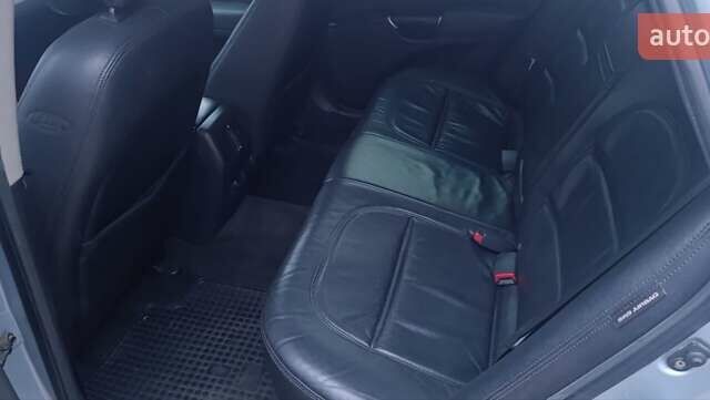 Серый Хендай Грандер, объемом двигателя 3.3 л и пробегом 300 тыс. км за 4900 $, фото 7 на Automoto.ua