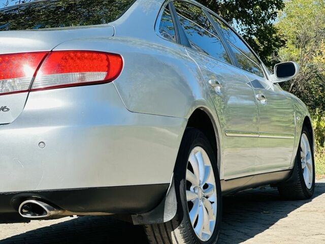 Серый Хендай Грандер, объемом двигателя 3.3 л и пробегом 290 тыс. км за 5700 $, фото 6 на Automoto.ua