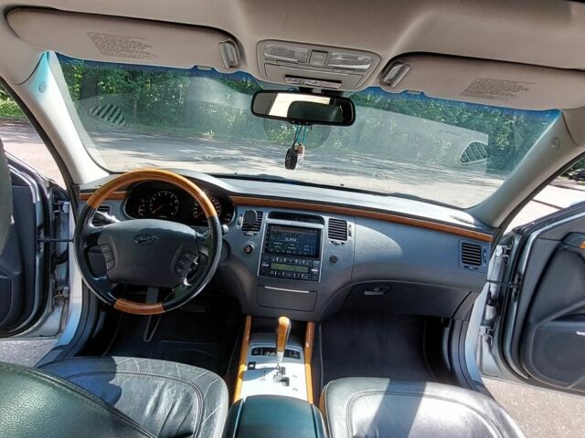 Сірий Хендай Грандер, об'ємом двигуна 3.3 л та пробігом 235 тис. км за 7200 $, фото 6 на Automoto.ua