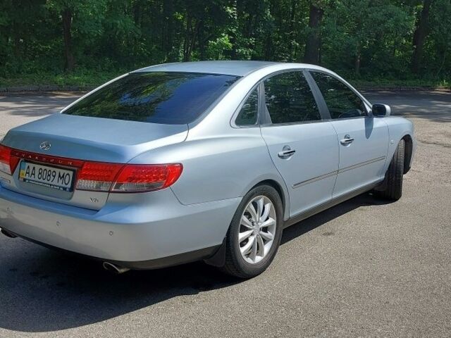 Сірий Хендай Грандер, об'ємом двигуна 3.3 л та пробігом 235 тис. км за 7200 $, фото 3 на Automoto.ua