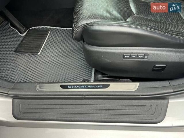 Серый Хендай Грандер, объемом двигателя 3 л и пробегом 93 тыс. км за 11900 $, фото 6 на Automoto.ua