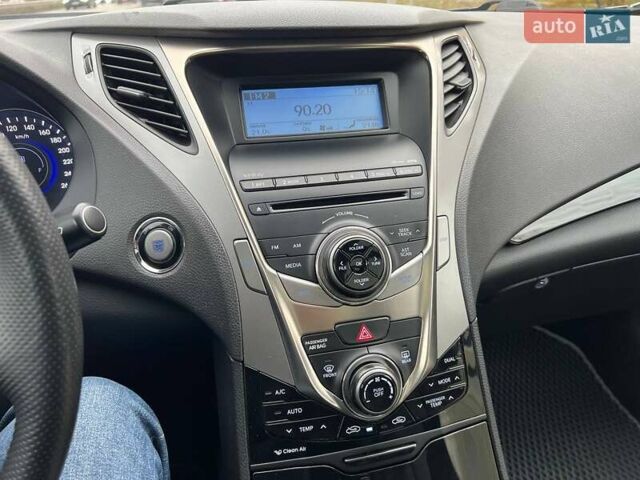 Серый Хендай Грандер, объемом двигателя 3 л и пробегом 93 тыс. км за 11900 $, фото 14 на Automoto.ua