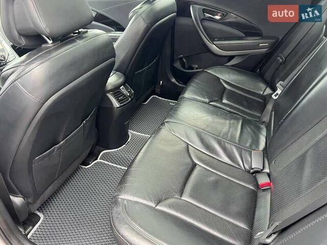 Серый Хендай Грандер, объемом двигателя 3 л и пробегом 93 тыс. км за 11900 $, фото 8 на Automoto.ua